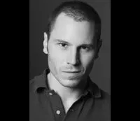 배우인 루벤 오칸디아노의 대표 이미지