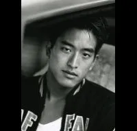 배우인 잭 양의 대표 이미지