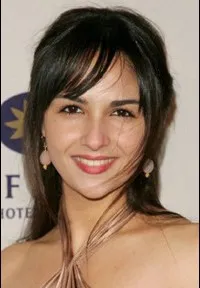 배우인 마리얌 하소우니의 대표 이미지