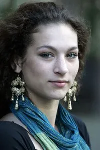 배우인 에바 반 데 베이데번의 대표 이미지