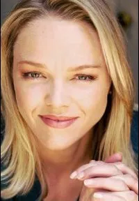 영화배우인 로렌 보울즈의 대표 이미지