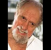 배우, 제작/기획, 각본인 파올로 체사르 프레이오의 대표 이미지