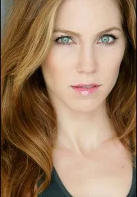 배우인 질리안 슈어의 대표 이미지