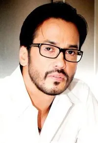 배우인 앨빈 앤슨의 대표 이미지