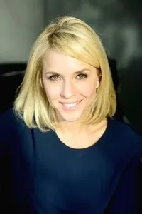 배우인 카를라 피터슨의 대표 이미지