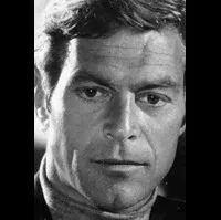 배우인 제임스 프란시스커스의 대표 이미지