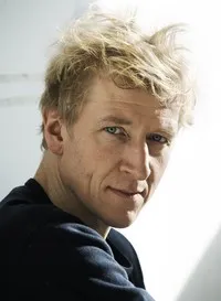 영화배우인 옌스 알비누스의 대표 이미지