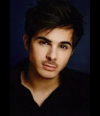 배우, 음악인 아다모 루기에로의 대표 이미지