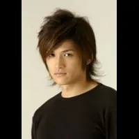배우인 와타나베 다이스케의 대표 이미지