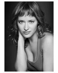 영화배우인 마르타 라르랄데의 대표 이미지