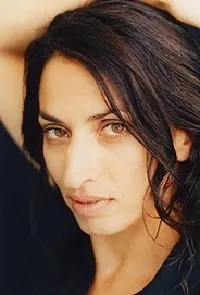 영화배우인 제일 아리칸의 대표 이미지