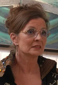 배우인 에벨리나 스테이마로바의 대표 이미지