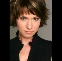 영화배우인 조안나 캔튼의 대표 이미지