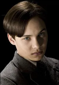 영화배우인 프랭크 딜레인의 대표 이미지