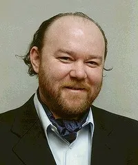 배우인 미하이 콘스탄틴의 대표 이미지