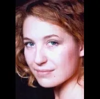 배우인 사라 그래핀의 대표 이미지