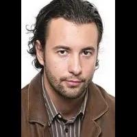 배우인 이반 헤르세그의 대표 이미지