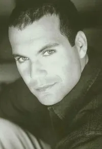 배우, 각본, 제작/기획인 빈센트 파가노의 대표 이미지