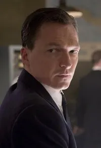 영화배우인 스티븐 보가트의 대표 이미지