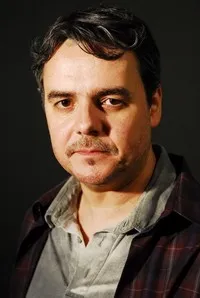 영화배우인 카시오 가버스 멘데스의 대표 이미지