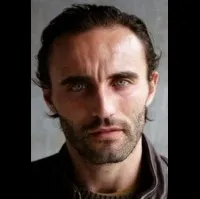 영화배우인 스테파노 카세티의 대표 이미지