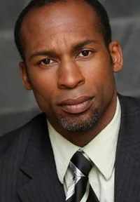 배우, 스턴트맨인 리즈 알렉산더의 대표 이미지