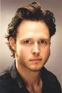 영화배우인 마이클 애봇 주니어의 대표 이미지