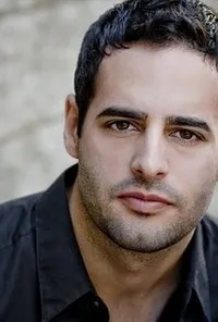 배우인 데이빗 파울러스의 대표 이미지