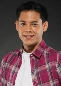 배우인 펠릭스 로코의 대표 이미지