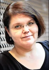 영화배우인 카리나 하자르드의 대표 이미지