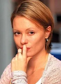 배우인 린다 리보바의 대표 이미지