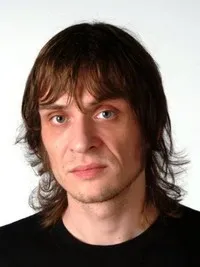 배우인 니알 그레이그 풀튼의 대표 이미지