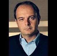 배우인 스틴 스티그 로메르의 대표 이미지