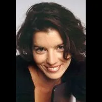 배우인 라이아 마룰의 대표 이미지