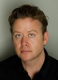 영화배우인 크리스찬 로이드의 대표 이미지