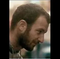 배우인 엘다드 프리바스의 대표 이미지