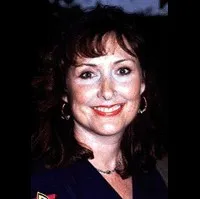 배우인 트레스 맥닐의 대표 이미지