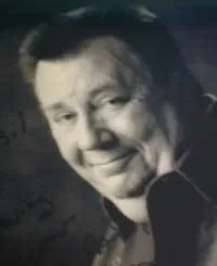 영화배우인 트로이 에반스의 대표 이미지