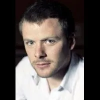 배우인 니콜라스 라인케의 대표 이미지