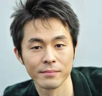 영화배우인 아다치 토모미츠의 대표 이미지