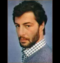 배우인 주라 킵스히즈의 대표 이미지