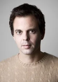 영화배우인 이반 마르틴의 대표 이미지