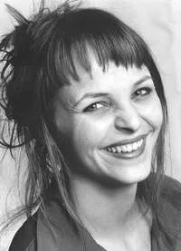 배우인 세실 A.모슬리의 대표 이미지