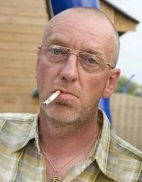 배우인 톤 카스의 대표 이미지