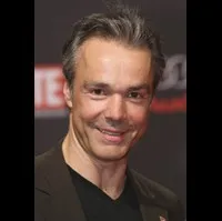 영화배우인 한네스 야에니케의 대표 이미지