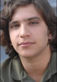 배우인 매튜 쉬어의 대표 이미지