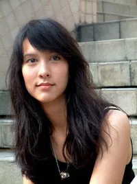 배우인 야린다 분낙의 대표 이미지