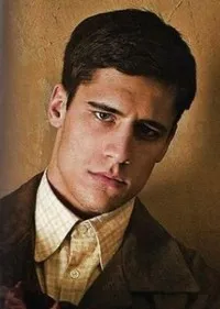 배우인 마틴 리바스의 대표 이미지