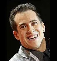 배우인 엘 란귀의 대표 이미지