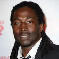 배우인 눔 디아와라의 대표 이미지